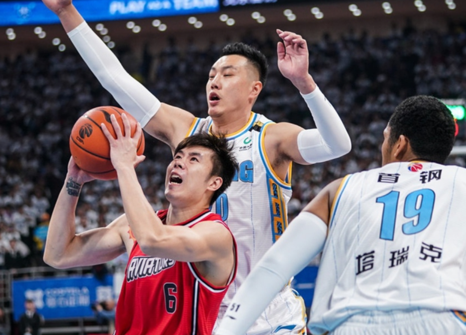 开云网页版里程碑夜北京首钢绝杀压哨，荷甲赛后刷纪录，信心回归，细节决定成败的简单介绍